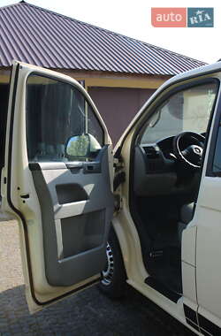 Мінівен Volkswagen Caravelle 2012 в 