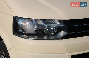 Мінівен Volkswagen Caravelle 2012 в 