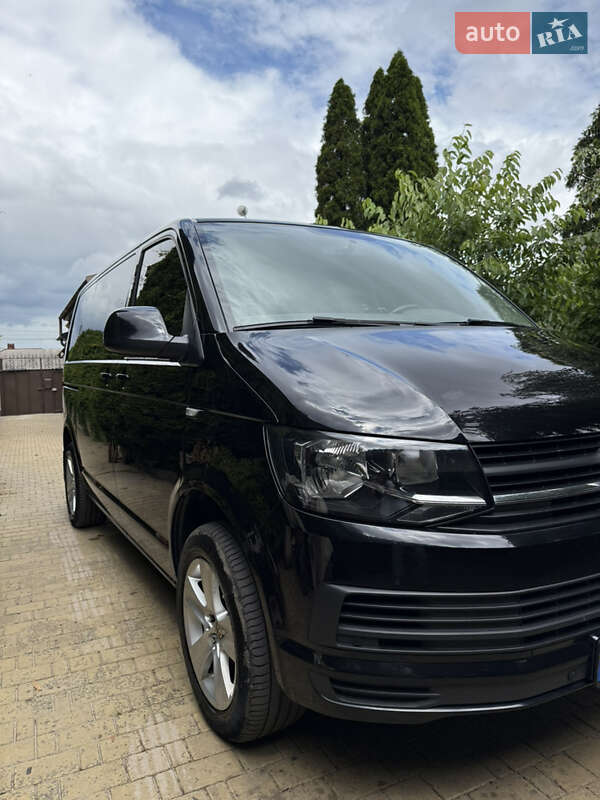 Минивэн Volkswagen Caravelle 2016 в 