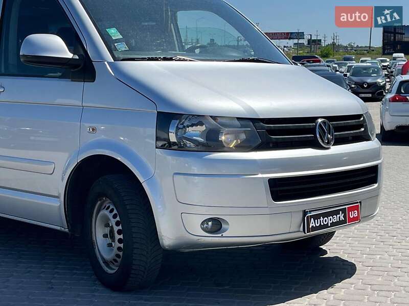 Минивэн Volkswagen Caravelle 2013 в Львове