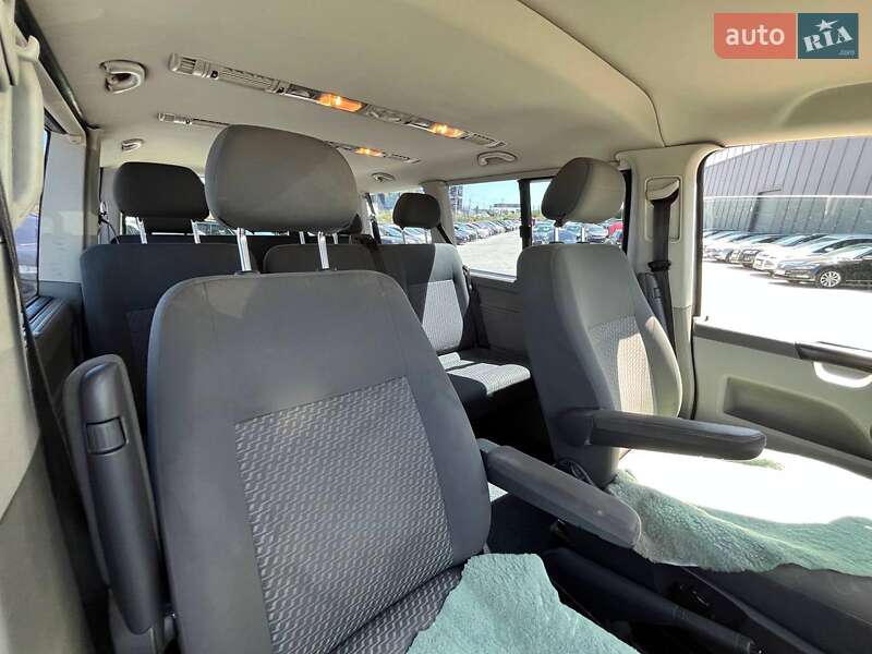 Минивэн Volkswagen Caravelle 2013 в Львове