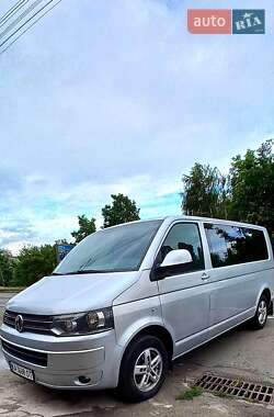 Минивэн Volkswagen Caravelle 2015 в Киеве
