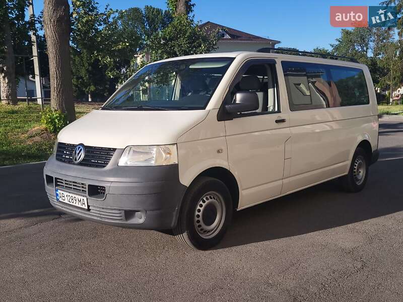 Минивэн Volkswagen Caravelle 2008 в Тростянце