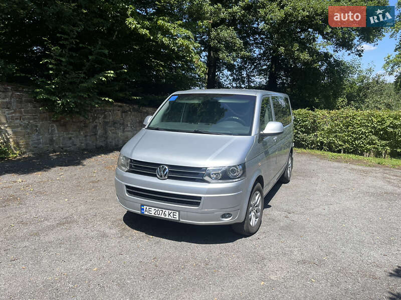 Минивэн Volkswagen Caravelle 2012 в Днепре