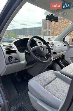 Минивэн Volkswagen Caravelle 2009 в 