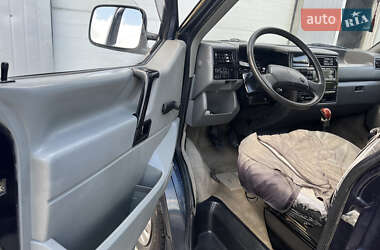 Минивэн Volkswagen Caravelle 1992 в 