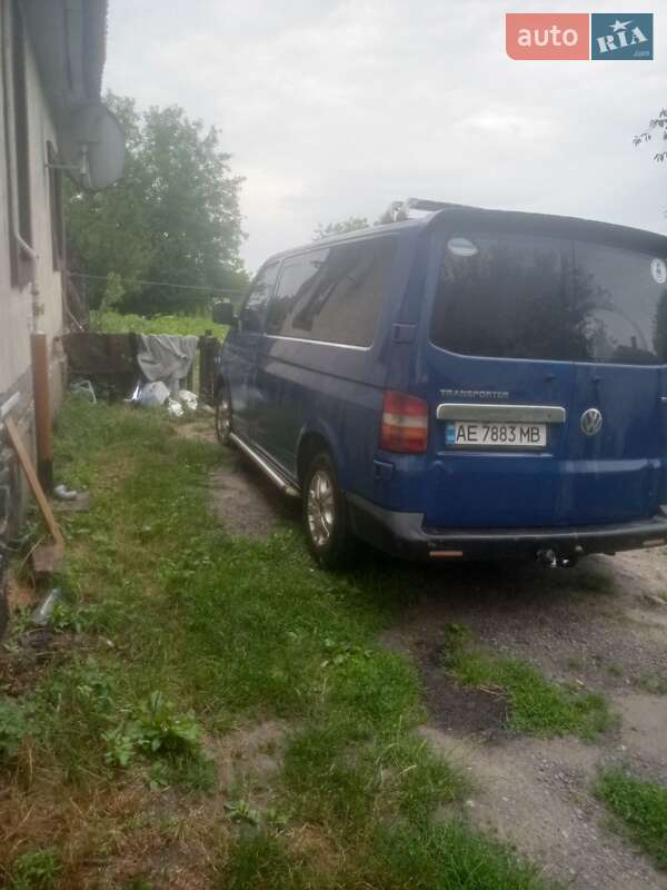 Минивэн Volkswagen Caravelle 2005 в Ровно