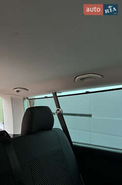 Минивэн Volkswagen Caravelle 2009 в 