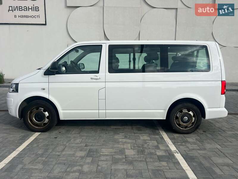 Минивэн Volkswagen Caravelle 2013 в Луцке