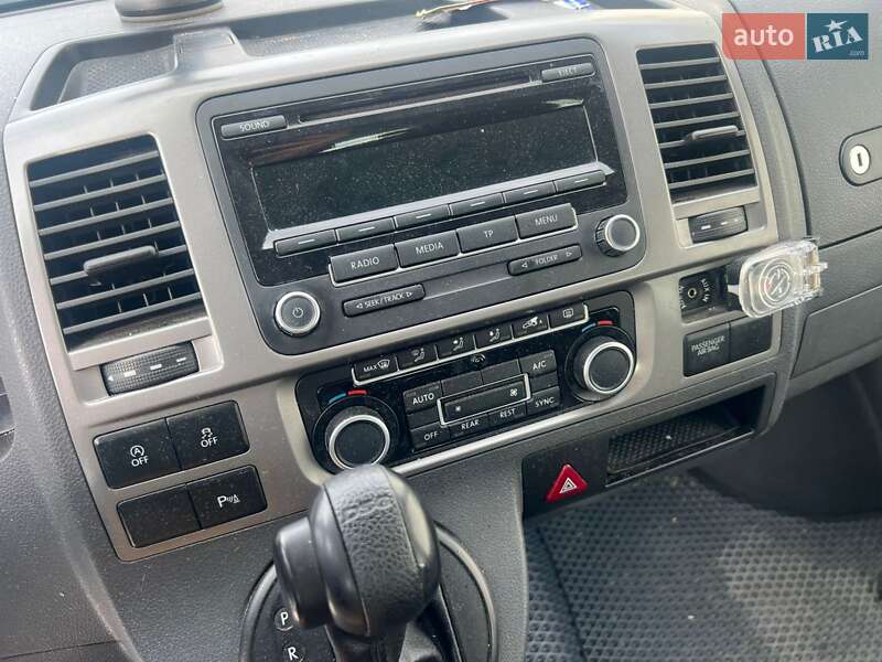 Минивэн Volkswagen Caravelle 2013 в Луцке