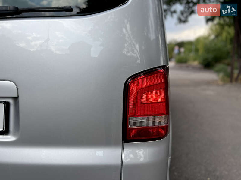 Минивэн Volkswagen Caravelle 2010 в Каменском