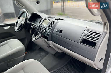 Минивэн Volkswagen Caravelle 2010 в 