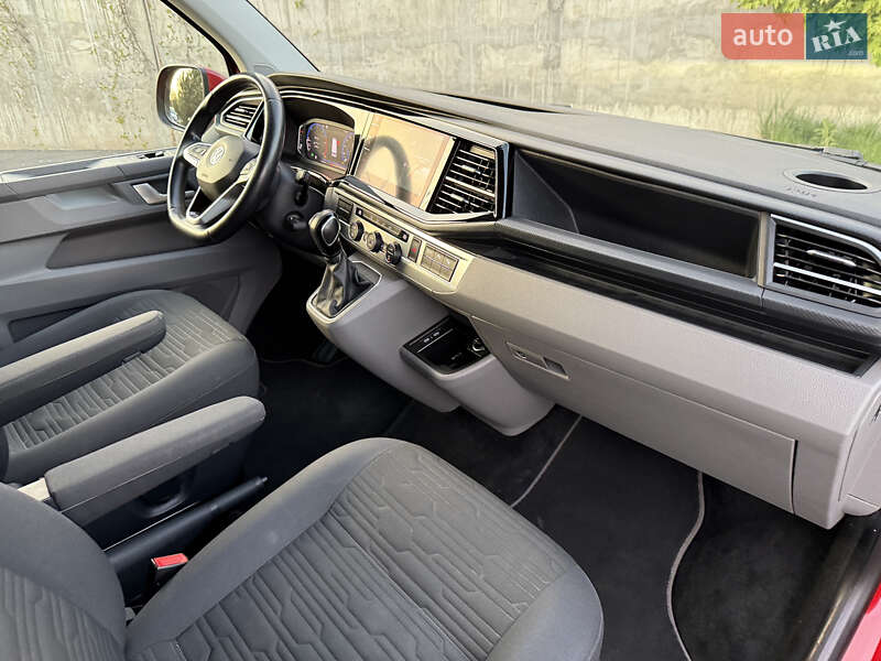 Минивэн Volkswagen Caravelle 2020 в Ровно