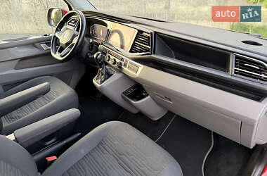 Минивэн Volkswagen Caravelle 2020 в 