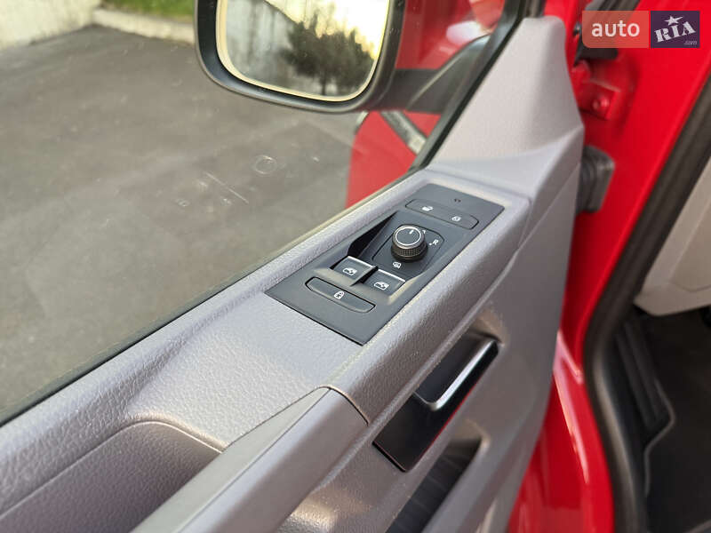 Минивэн Volkswagen Caravelle 2020 в Ровно
