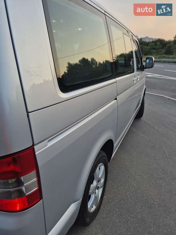 Минивэн Volkswagen Caravelle 2008 в Киеве