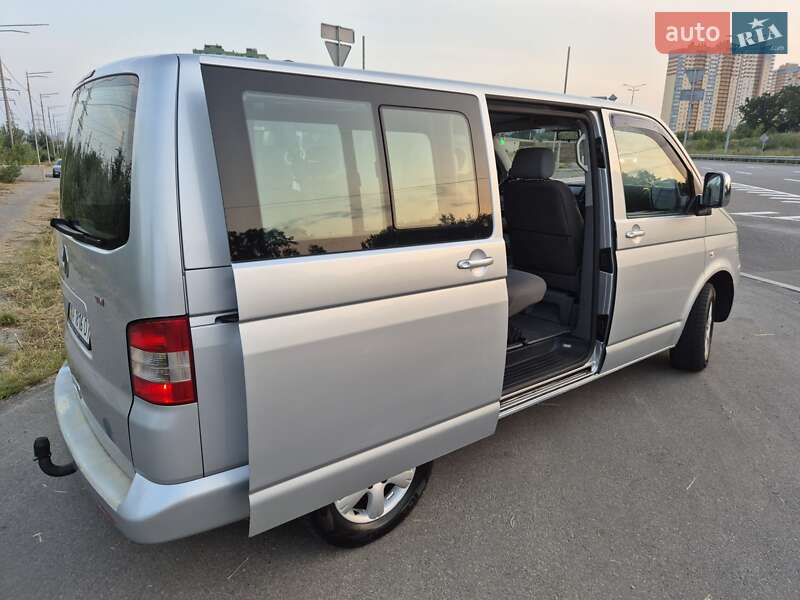 Минивэн Volkswagen Caravelle 2008 в Киеве