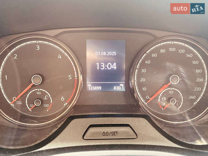 Минивэн Volkswagen Caravelle 2021 в Киеве