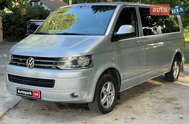 Мінівен Volkswagen Caravelle 2015 в Києві