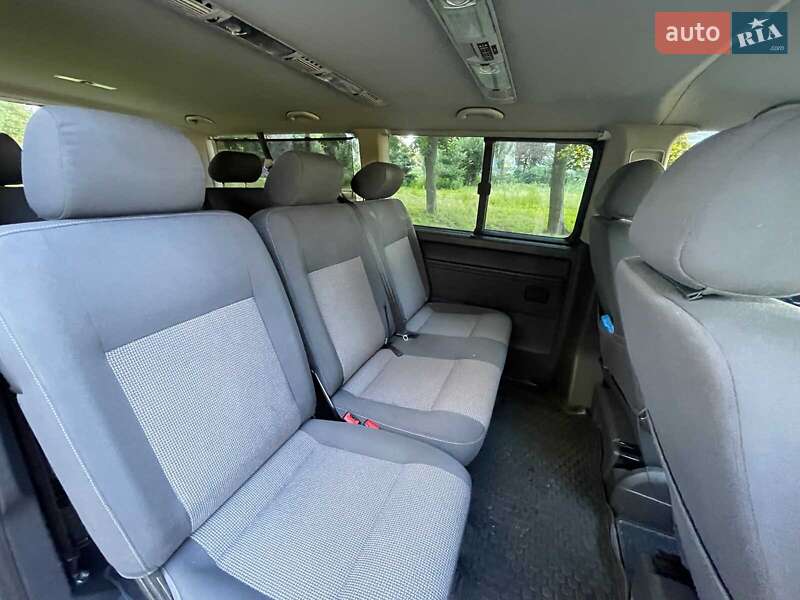 Минивэн Volkswagen Caravelle 2015 в Киеве