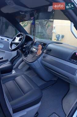 Минивэн Volkswagen Caravelle 2005 в 