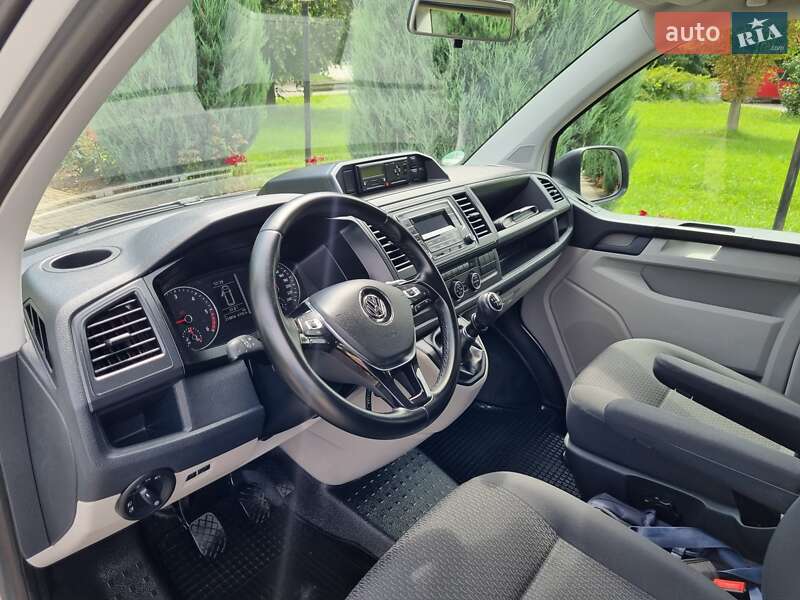 Мінівен Volkswagen Caravelle 2018 в Чернівцях фото 27 Мінівен Volkswagen Caravelle 2018 в Чернівцях