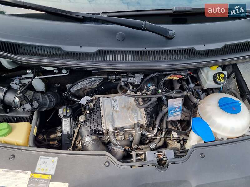 Мінівен Volkswagen Caravelle 2018 в Чернівцях фото 34 Мінівен Volkswagen Caravelle 2018 в Чернівцях