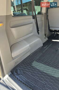 Минивэн Volkswagen Caravelle 2010 в 