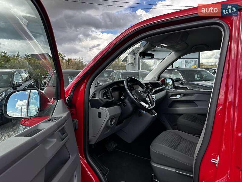 Минивэн Volkswagen Caravelle 2020 в Львове
