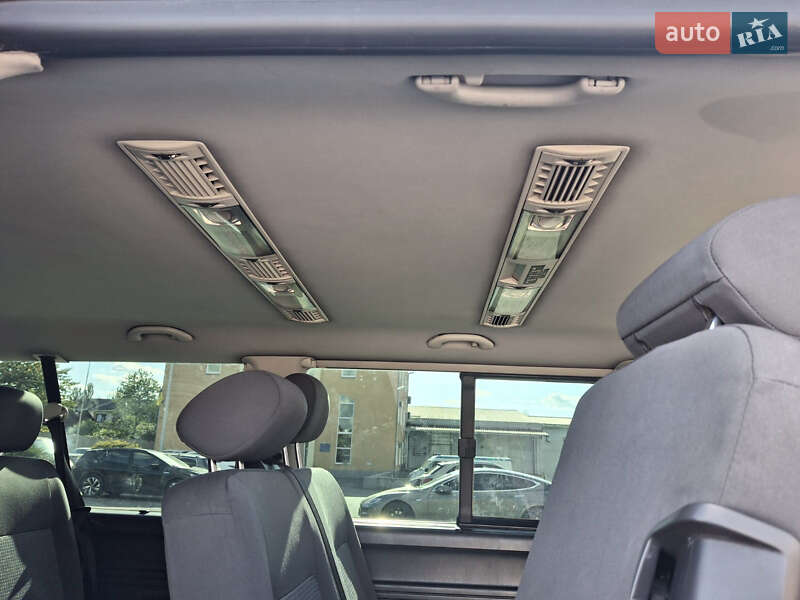 Микроавтобус Volkswagen Caravelle 2007 в Ужгороде