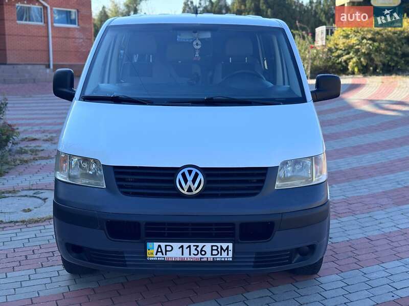 Минивэн Volkswagen Caravelle 2003 в Запорожье