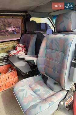 Минивэн Volkswagen Caravelle 2000 в 