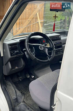 Минивэн Volkswagen Caravelle 2000 в 