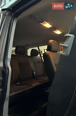 Минивэн Volkswagen Caravelle 2013 в 