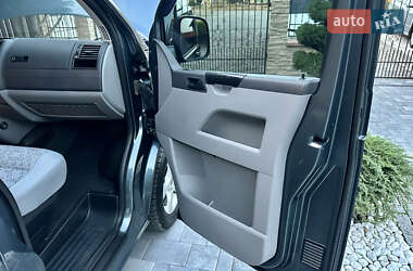 Минивэн Volkswagen Caravelle 2008 в 