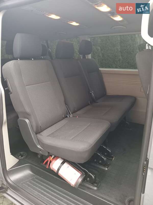 Мінівен Volkswagen Caravelle 2017 в Івано-Франківську