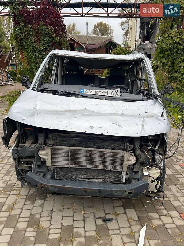 Мінівен Volkswagen Caravelle 2011 в Києві