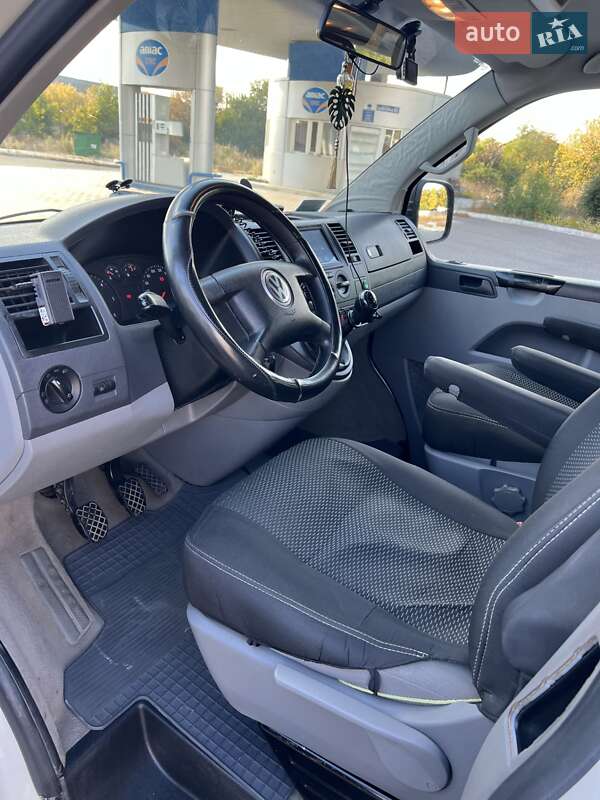 Мікроавтобус Volkswagen Caravelle 2007 в Перещепині фото 19 Мікроавтобус Volkswagen Caravelle 2007 в Перещепині