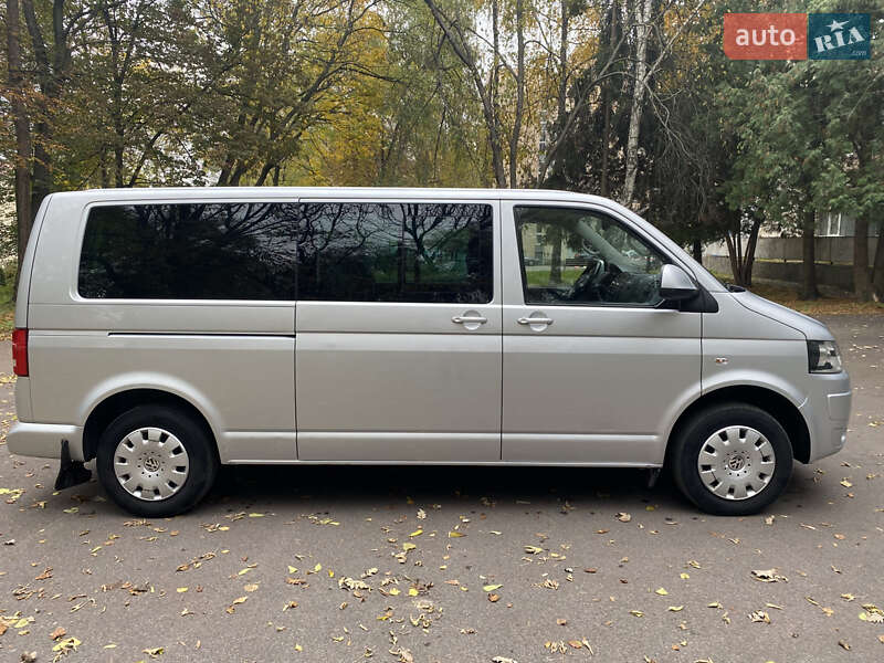 Мінівен Volkswagen Caravelle 2014 в Києві