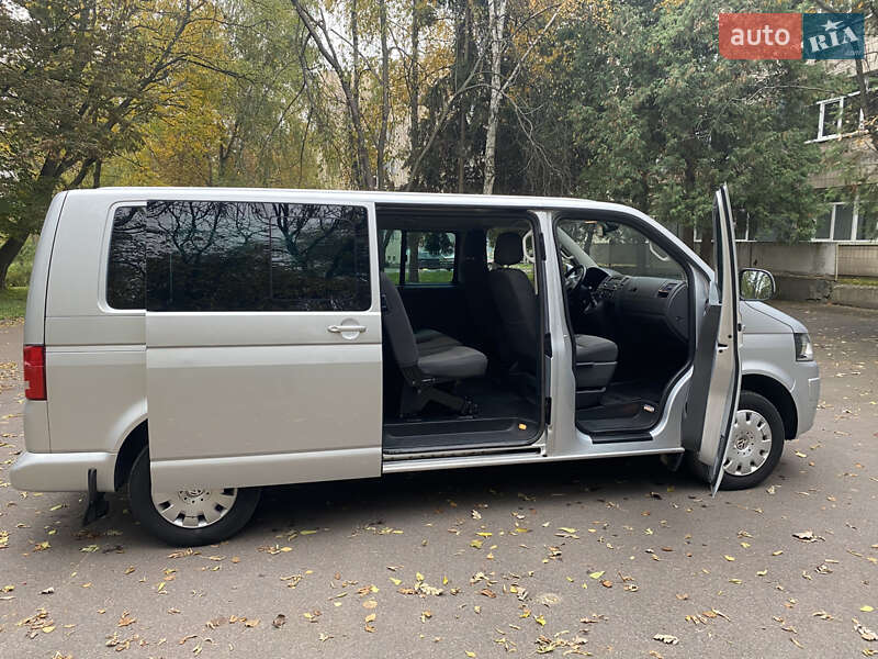 Мінівен Volkswagen Caravelle 2014 в Києві