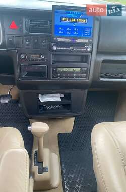 Мінівен Volkswagen Caravelle 2003 в  фото 13 Мінівен Volkswagen Caravelle 2003 в