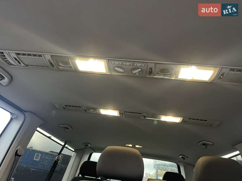 Минивэн Volkswagen Caravelle 2010 в Киеве