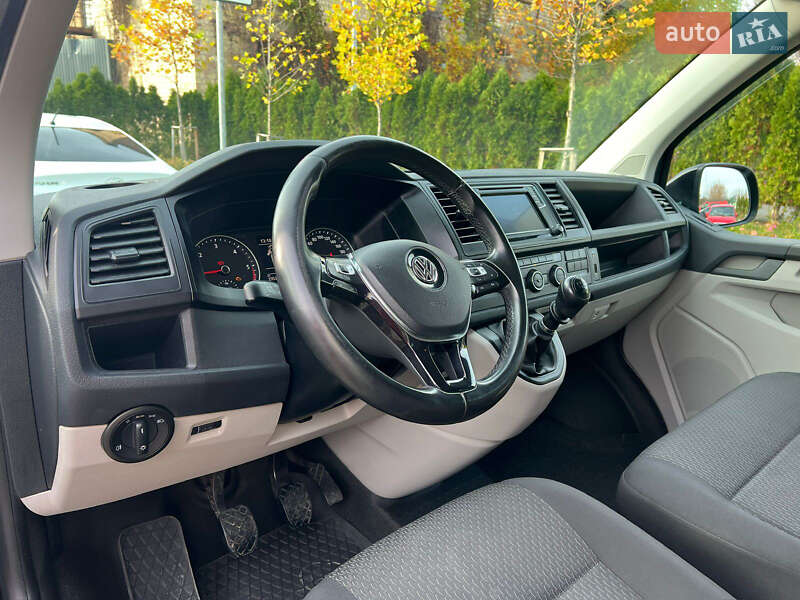 Минивэн Volkswagen Caravelle 2017 в Киеве фото 7 Минивэн Volkswagen Caravelle 2017 в Киеве