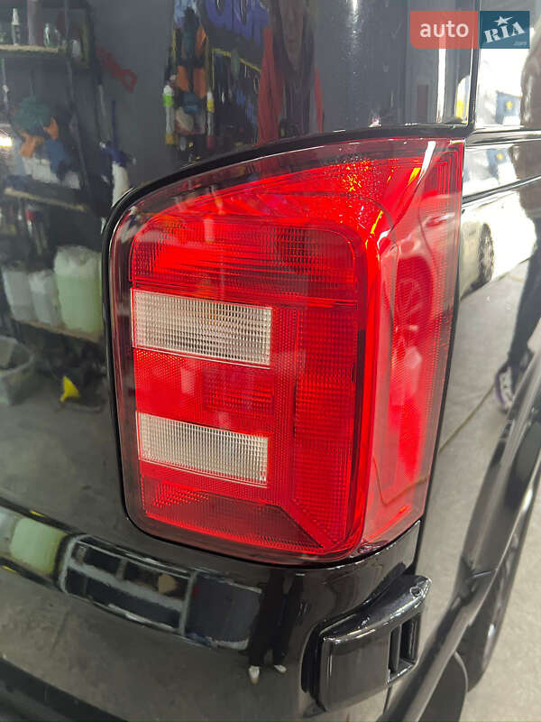 Минивэн Volkswagen Caravelle 2017 в Киеве фото 11 Минивэн Volkswagen Caravelle 2017 в Киеве