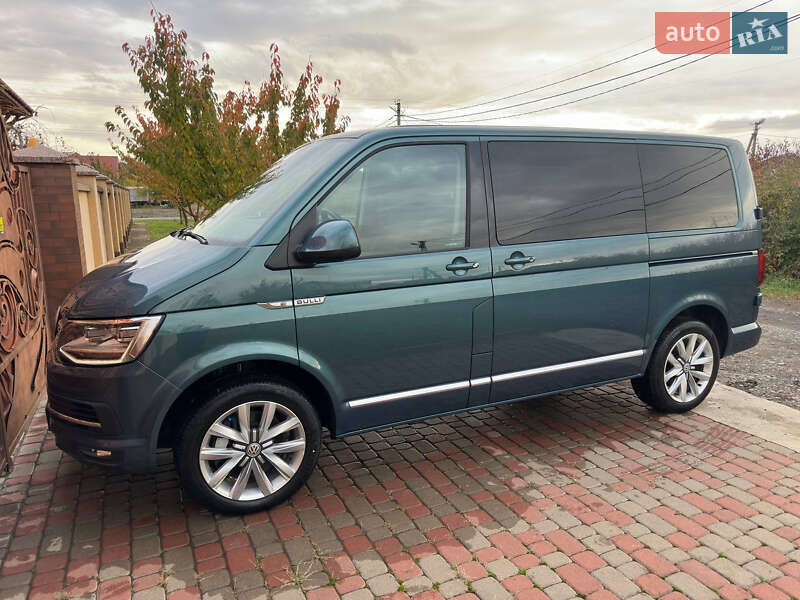 Минивэн Volkswagen Caravelle 2017 в Ужгороде