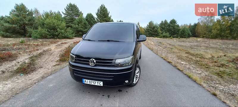 Минивэн Volkswagen Caravelle 2010 в Бородянке