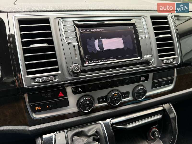 Минивэн Volkswagen Caravelle 2017 в Киеве фото 24 Минивэн Volkswagen Caravelle 2017 в Киеве