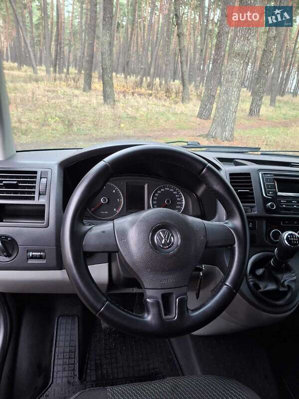 Минивэн Volkswagen Caravelle 2012 в Лебедине