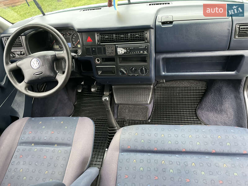 Минивэн Volkswagen Caravelle 2000 в Староконстантинове