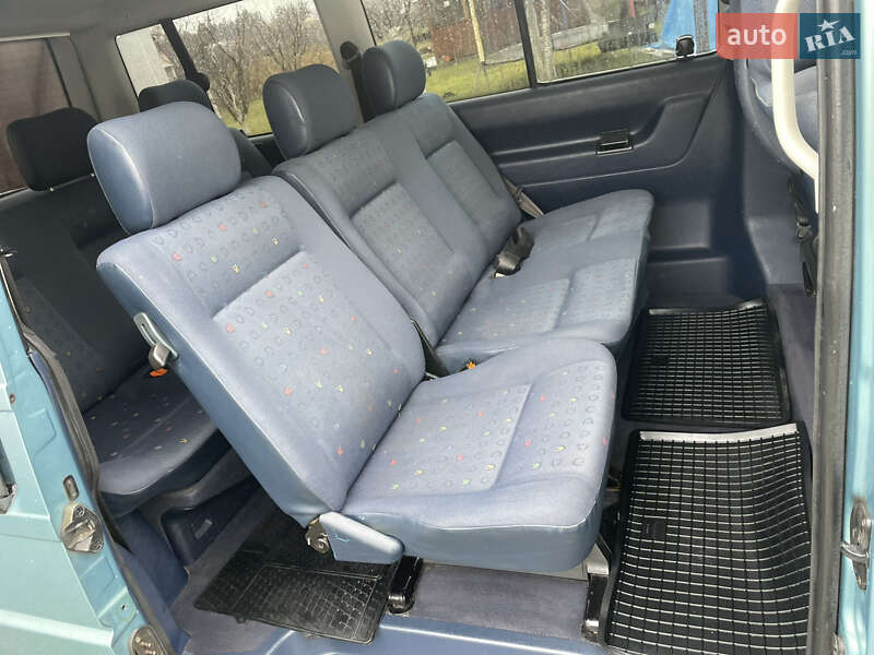 Минивэн Volkswagen Caravelle 2000 в Староконстантинове